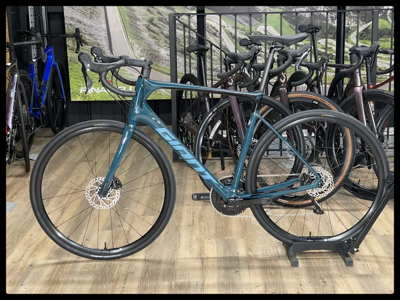 Giant Defy Advanced 2 Large Deep Lake 2022-1